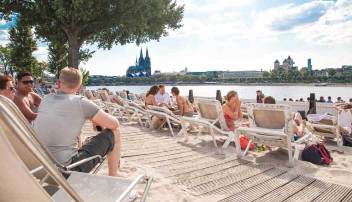 km689_Cologne_Beach_Club_Rheinterassen_01_Koeln